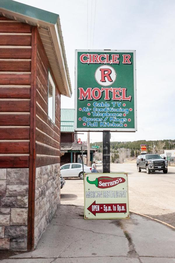 Circle R Motel East Glacier Park Village Exterior photo