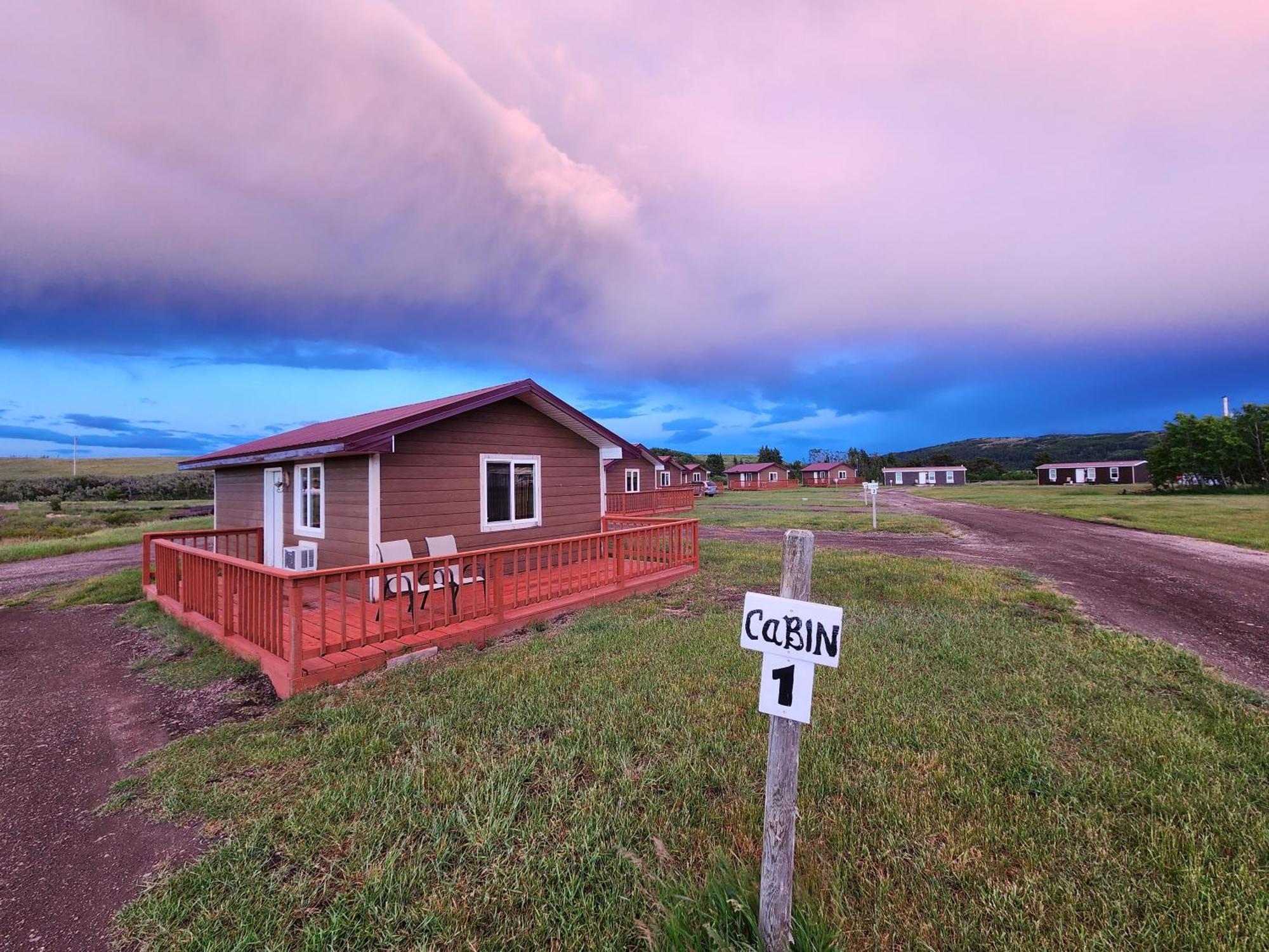 Circle R Motel East Glacier Park Village Exterior photo